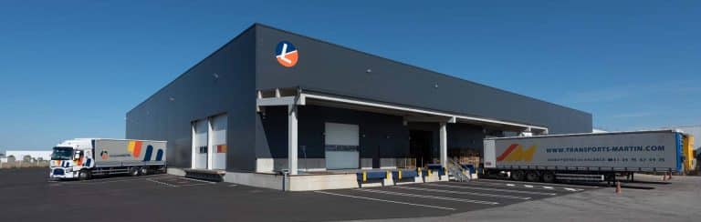 bâtiment logistique, plateforme logistique, construction entrepôt, flux logistiques, , hauteur utile, optimisation foncière, entrepôt métallique, phasage des travaux, bâtiment transport