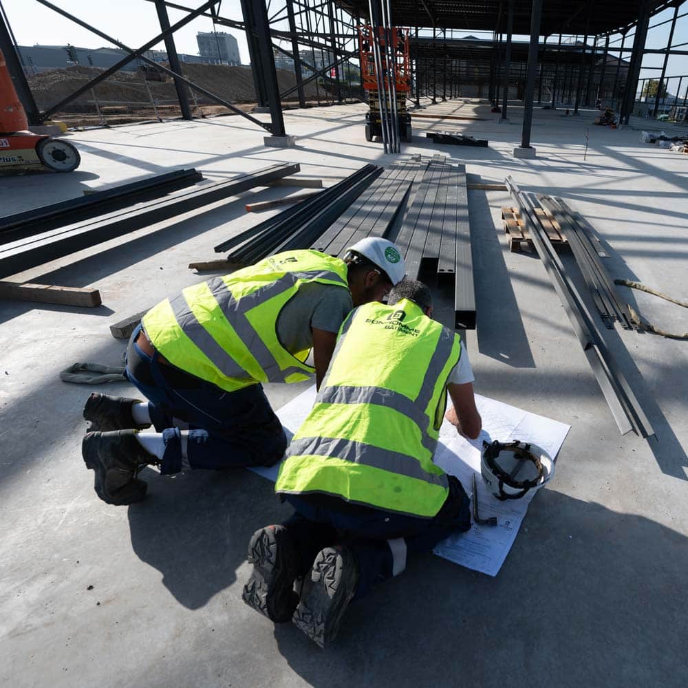 renfort de charpente métallique, renforcement structurel, couverture, consolidation charpente, installation photovoltaïque, renforcement sismique, travaux de charpente, structure existante, charpente métallique.