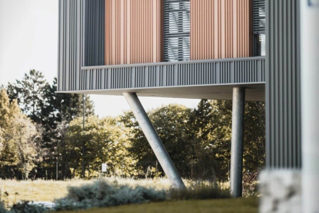 bâtiment industriel métallique charpente acier recyclable durabilité RSE Bonhomme Bâtiment