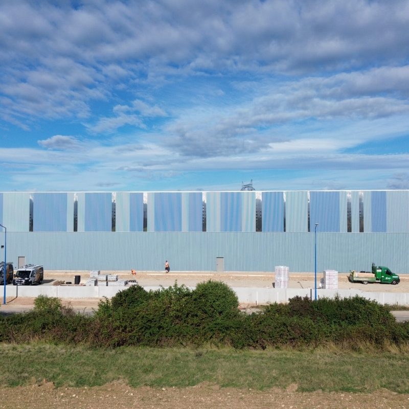 Bonhomme Bâtiment est intervenu pour l’habillage d’un entrepôt logistique situé à Malissard