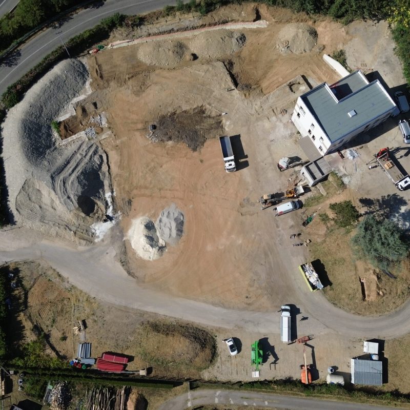 Bonhomme Bâtiment est intervenu en tant que contractant général pour la réhabilitation et l'extension d'un bâtiment industriel de 530 m² à Saint-Marcellin (38), pour le compte du Groupe Cheval.
