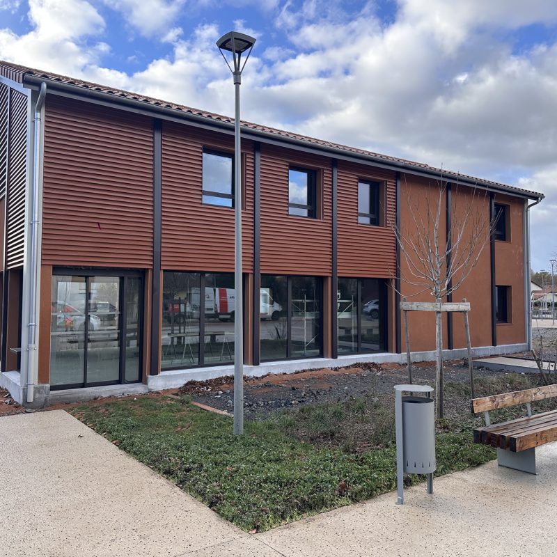 Bonhomme Bâtiment est intervenu pour la construction d'une pharmacie de 360 m², à Saint-Pierre-la-Palud (69), pour le compte de Parm Concept.