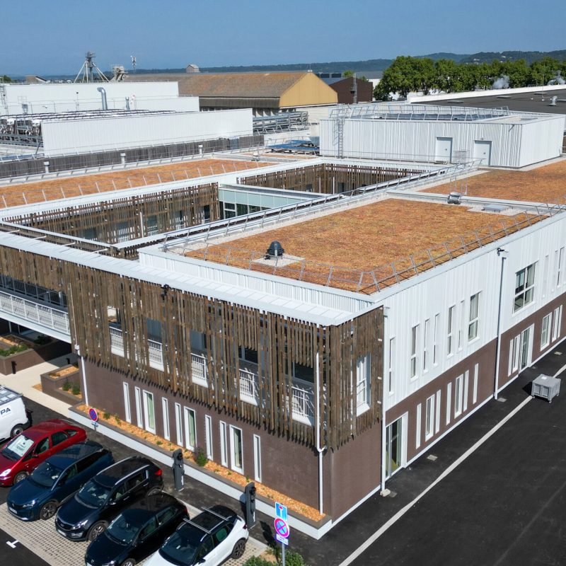 Projet pour Ravioles Saint Jean, Bonhomme Bâtiment est intervenu pour la réalisation de travaux de bardage et de coursive.